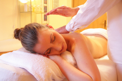 Massage Köln - Vollmassagen, Teilmassagen, Bindegewebsmassagen und Wellnessmassagen